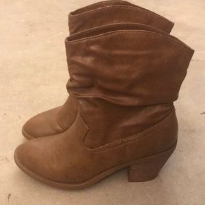 Brown American Eagle ankle cowboy boots
